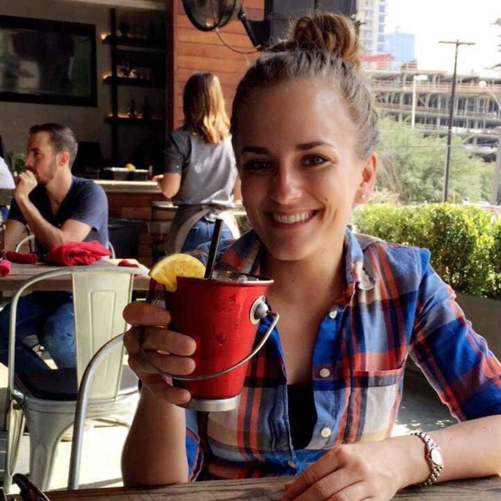 Meet your Posher, Elise